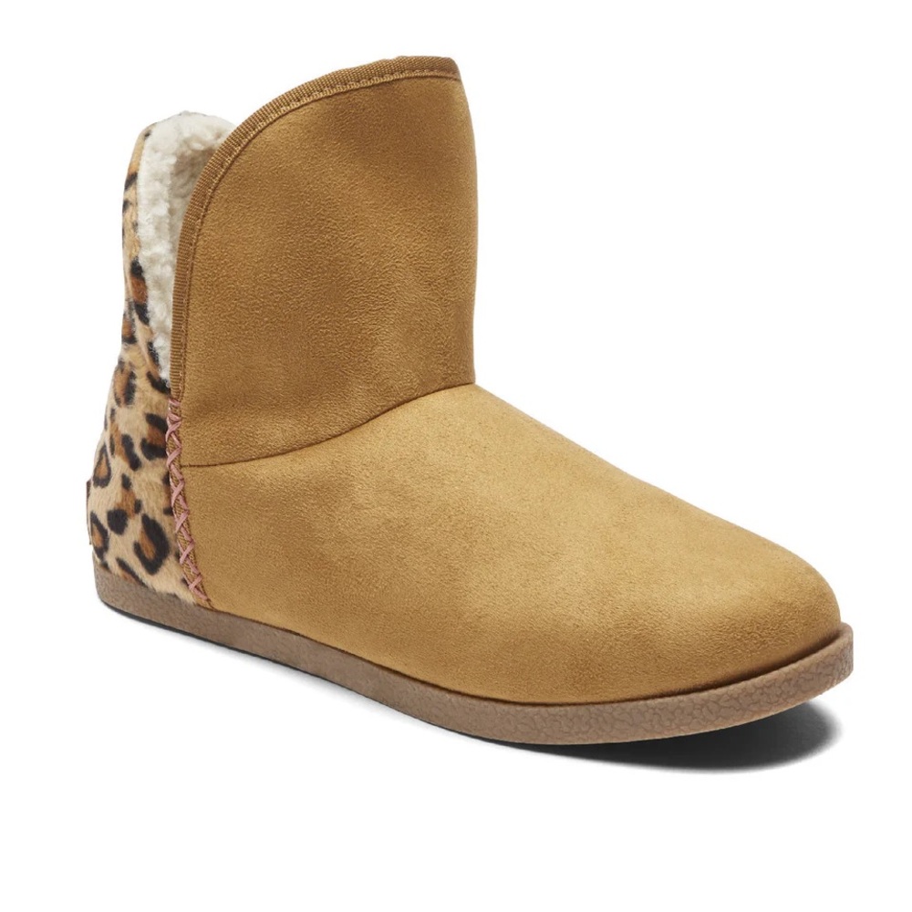 LMT: Rockport Women's Veda truTech Slipper Boot Tan/Leopard Print Suede